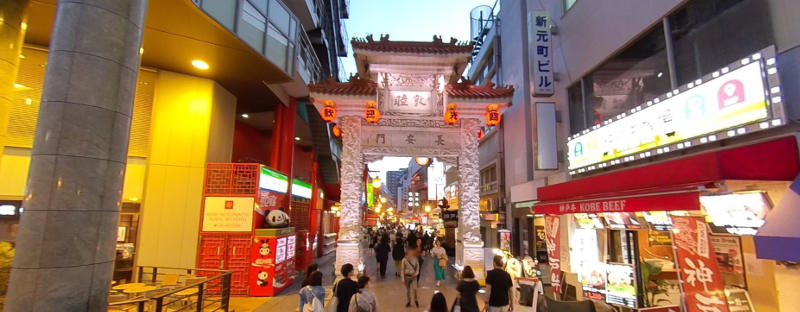 kobe chinatown nankinmachi east gate