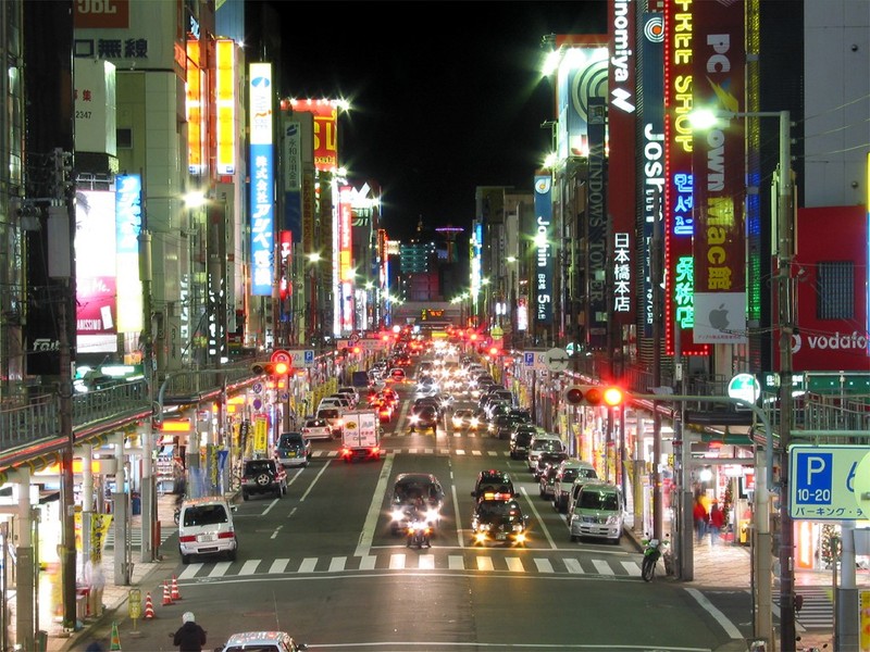 コスプレ衣装 日本橋 大阪 たこ焼き チェーン店 アルバイト