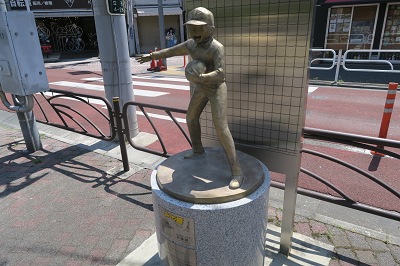 estatua de benji price tokyo