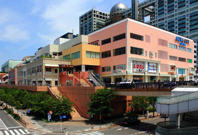 aquacity mall in odaiba