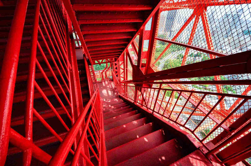 tokyo tower stairs