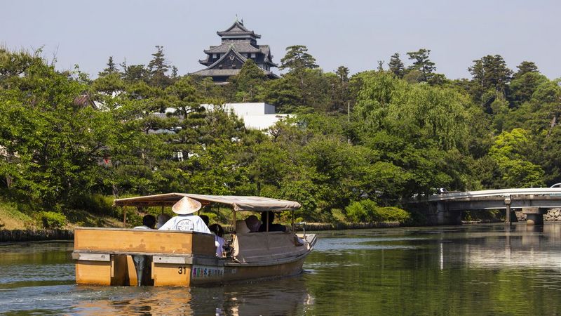 matsue castle cruise