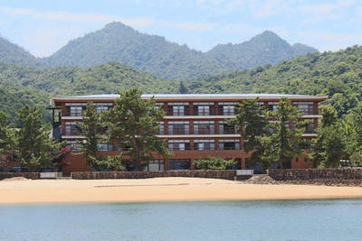 miyajima seaside hotel