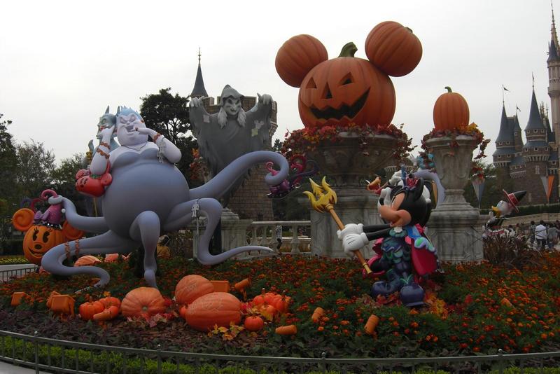 halloween at tokyo disneyland