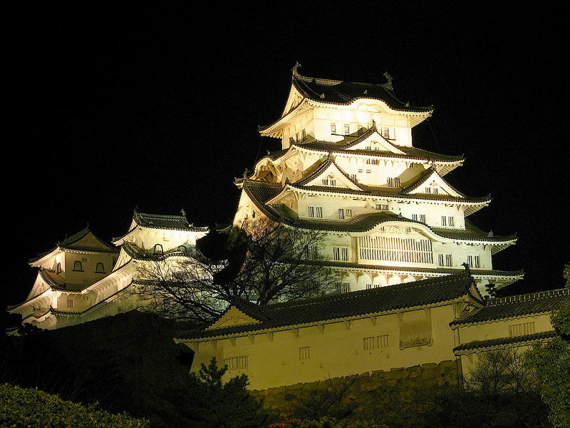 himeji castle di sera
