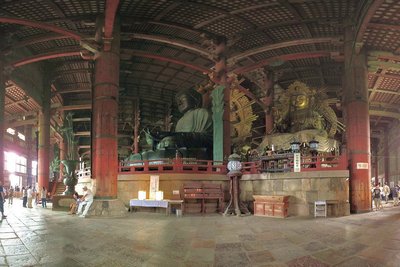nara daibutsu at todaiji temple