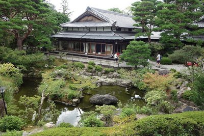 nara yoshikien garden
