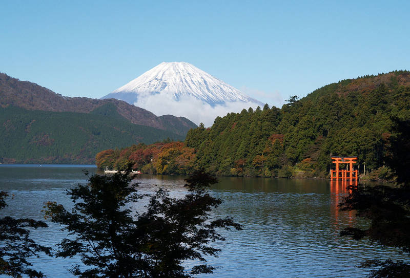 view of ashinoko and mount fuji