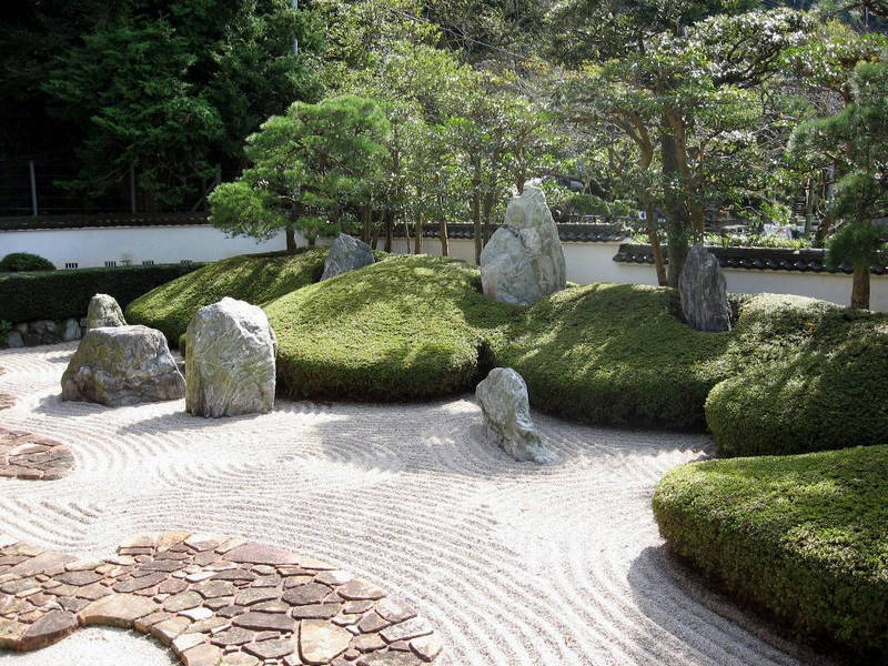 rock garden at komyoji in kamakura