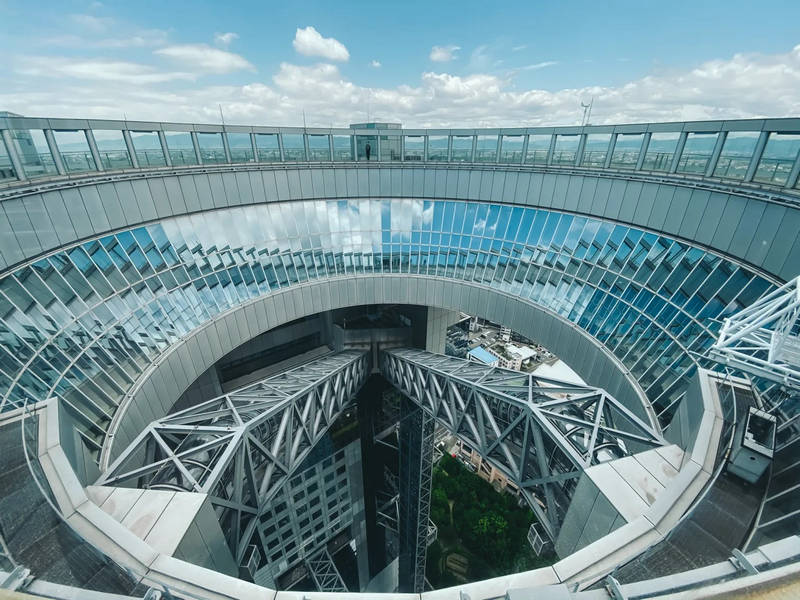 umeda sky building floating garden escalators