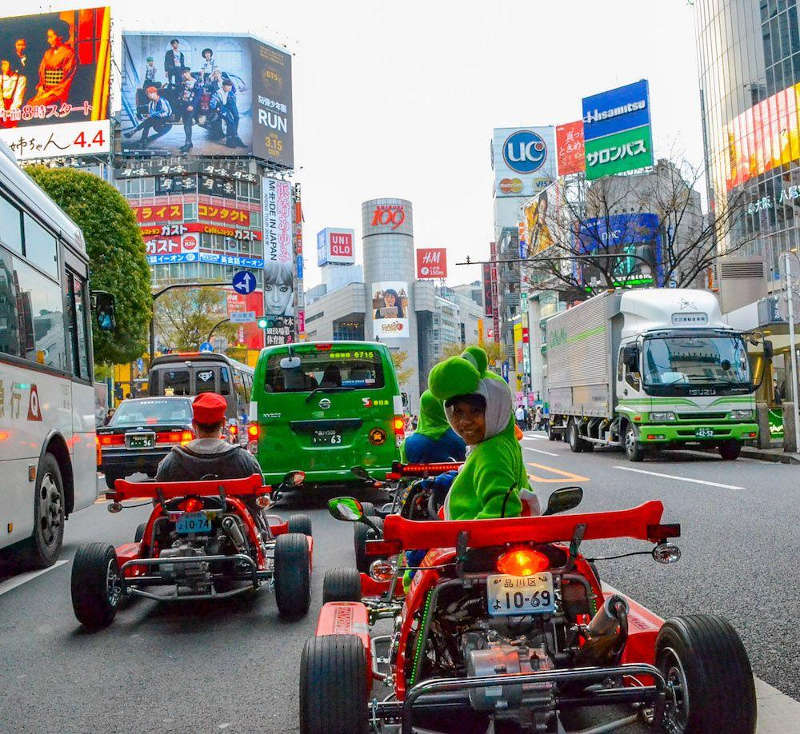 conducir un go kart en tokio