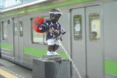 little peeing monk of tokyo