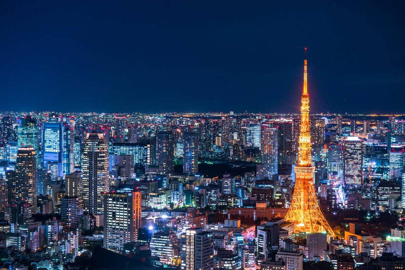tokyo tower at night