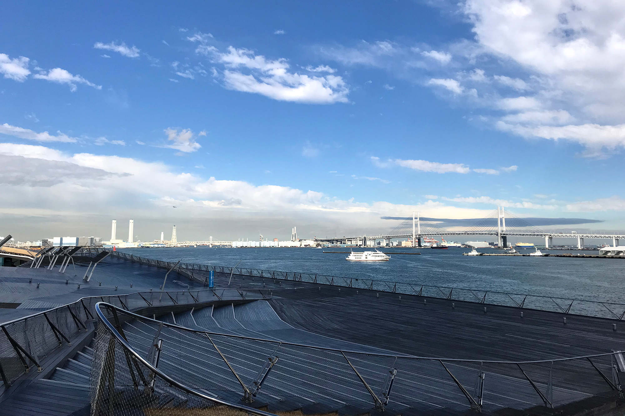 yokohama bay bridge from Ōsanbashipier