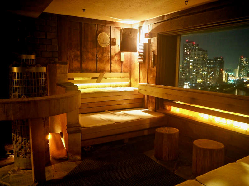 sauna with view in yokohama sky spa